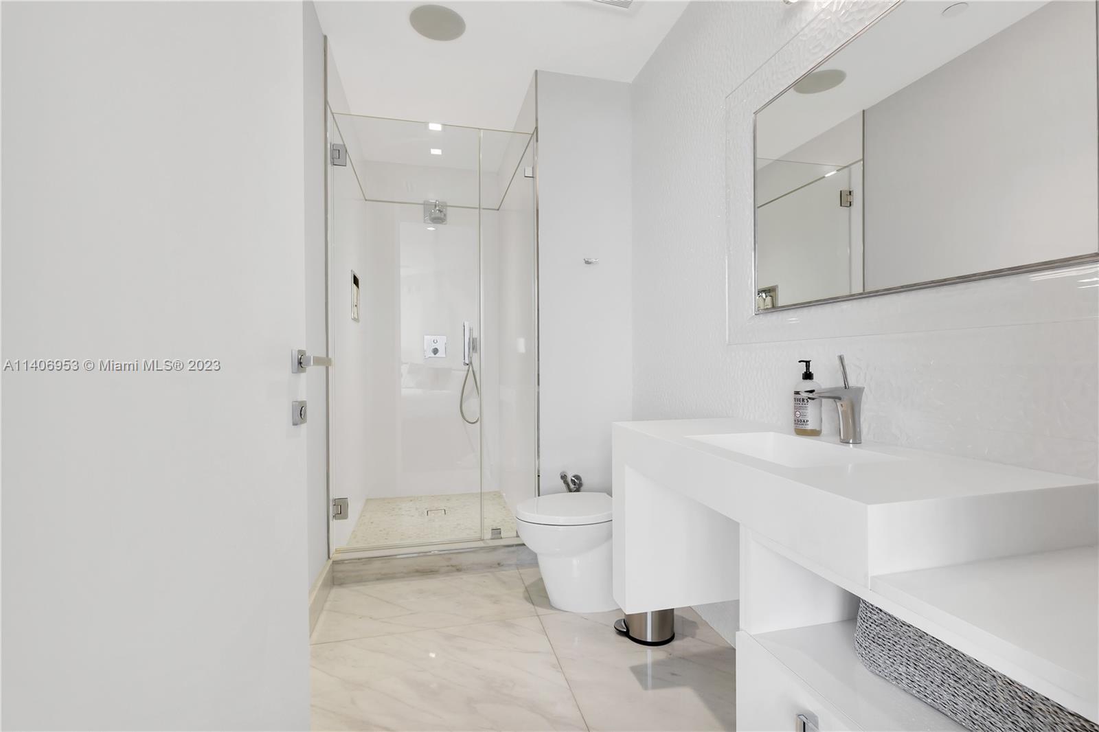 BRICKELLHOUSE CONDO - Residential
