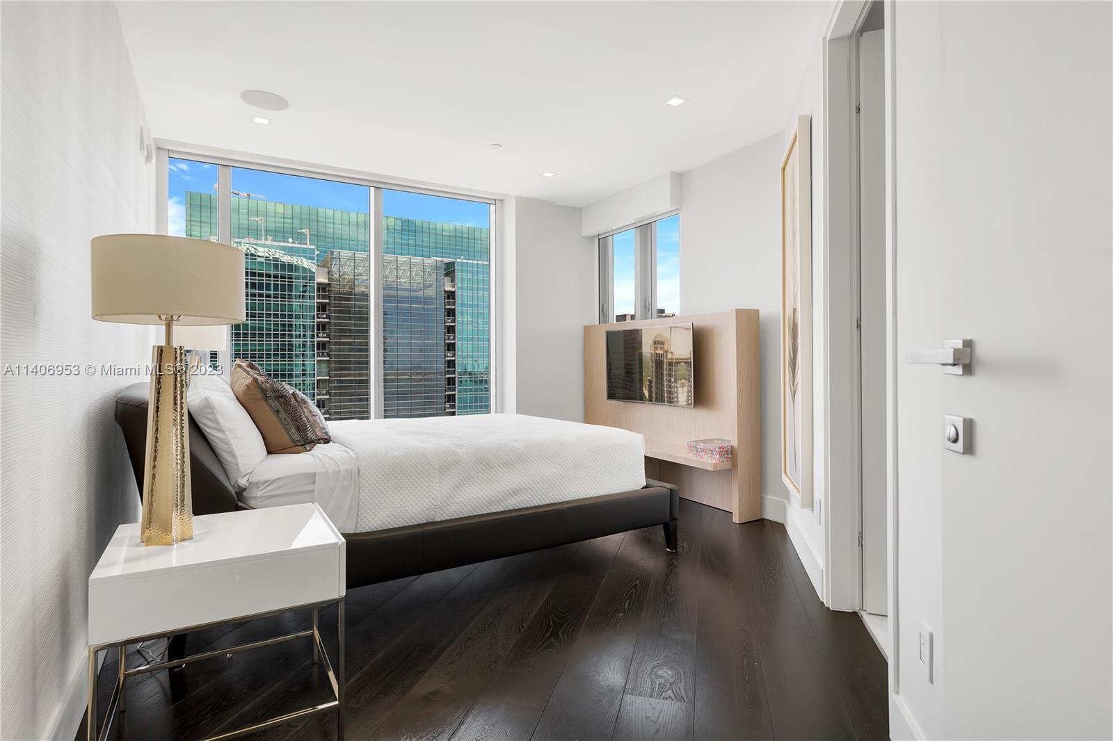 BRICKELLHOUSE CONDO - Residential