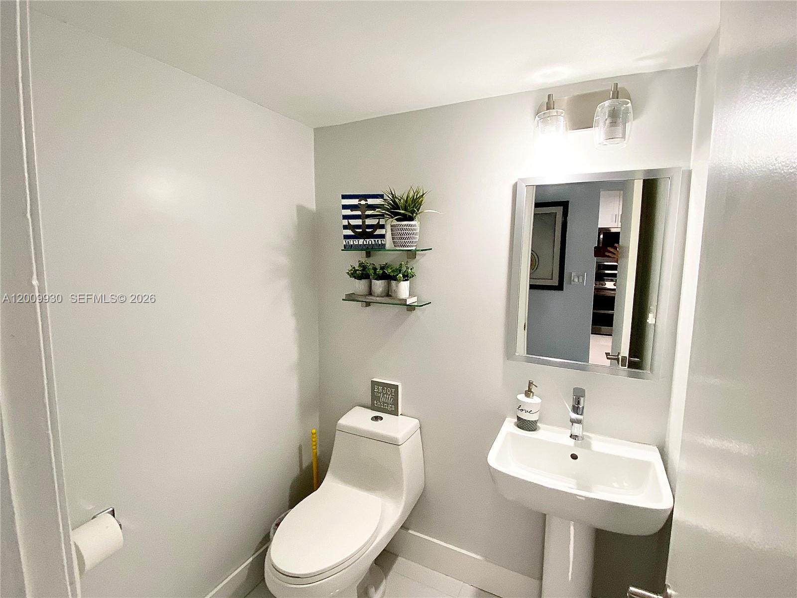OCEAN PARK CONDO - Residential