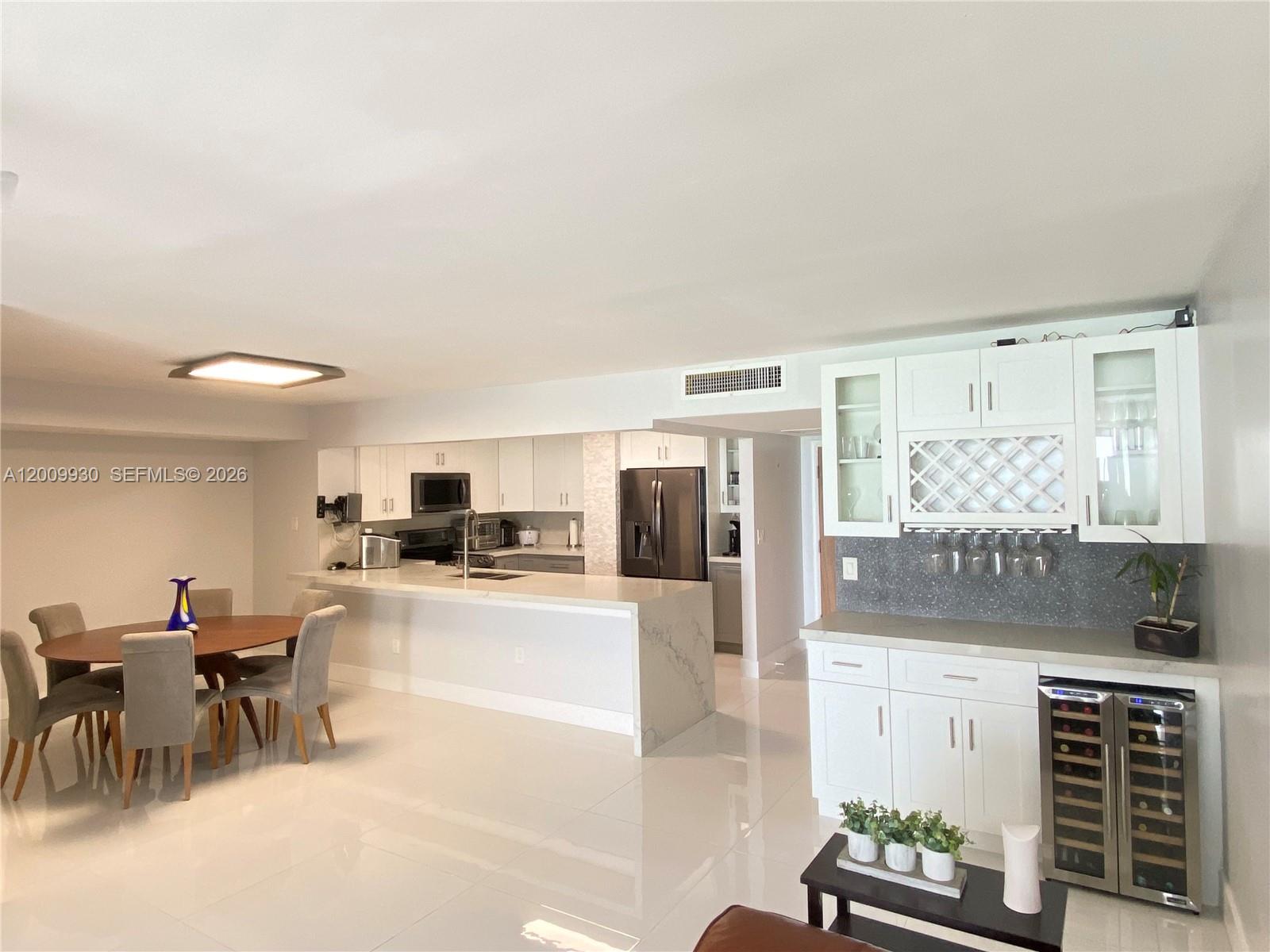 OCEAN PARK CONDO - Residential