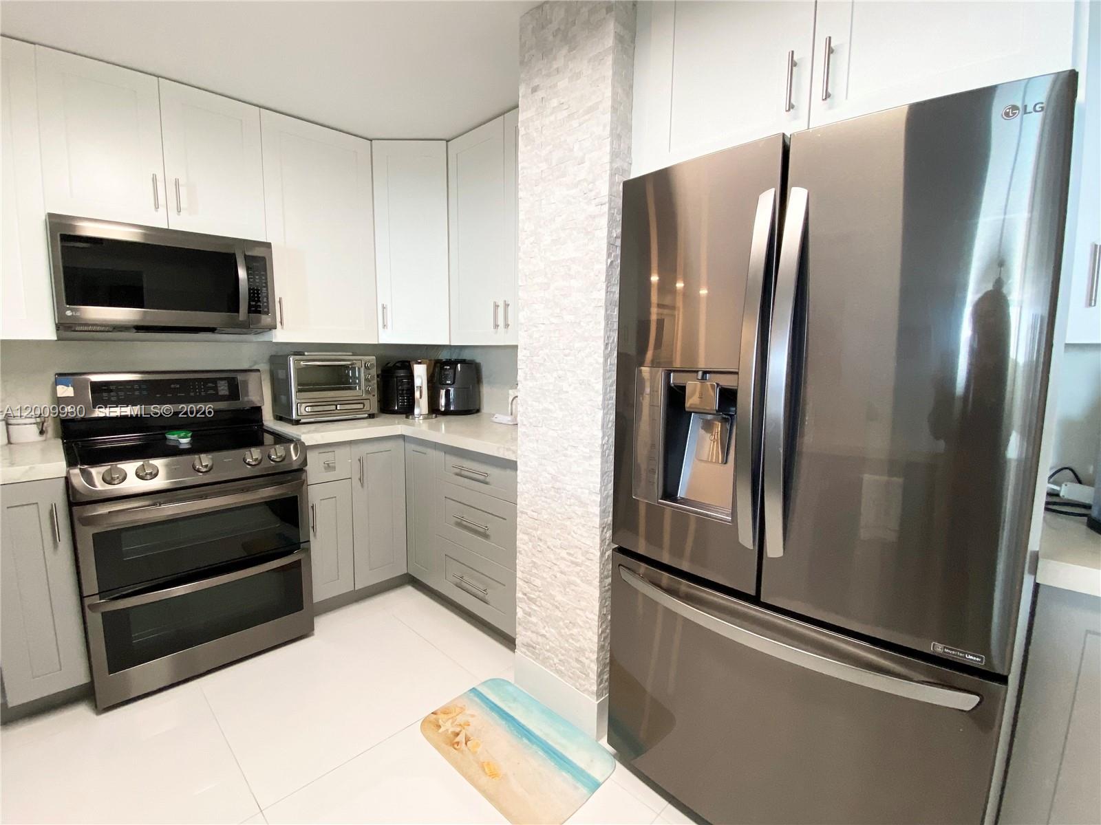 OCEAN PARK CONDO - Residential