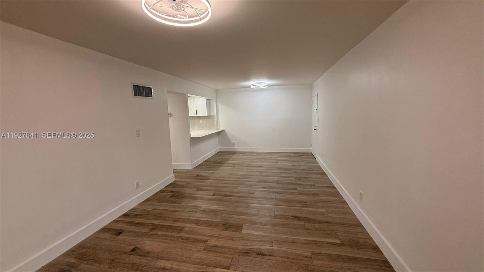 5845 Washington St 65