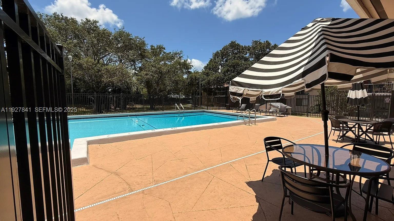 HAMPTON COURT CONDO - Residential