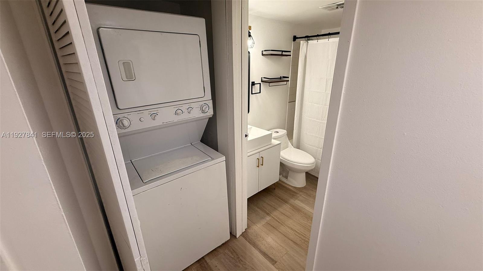 HAMPTON COURT CONDO - Residential