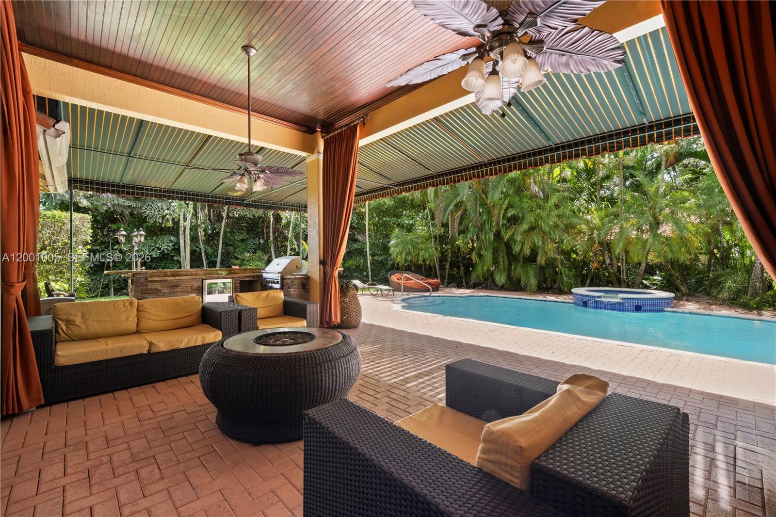 GROVES PARK - Residential Lease