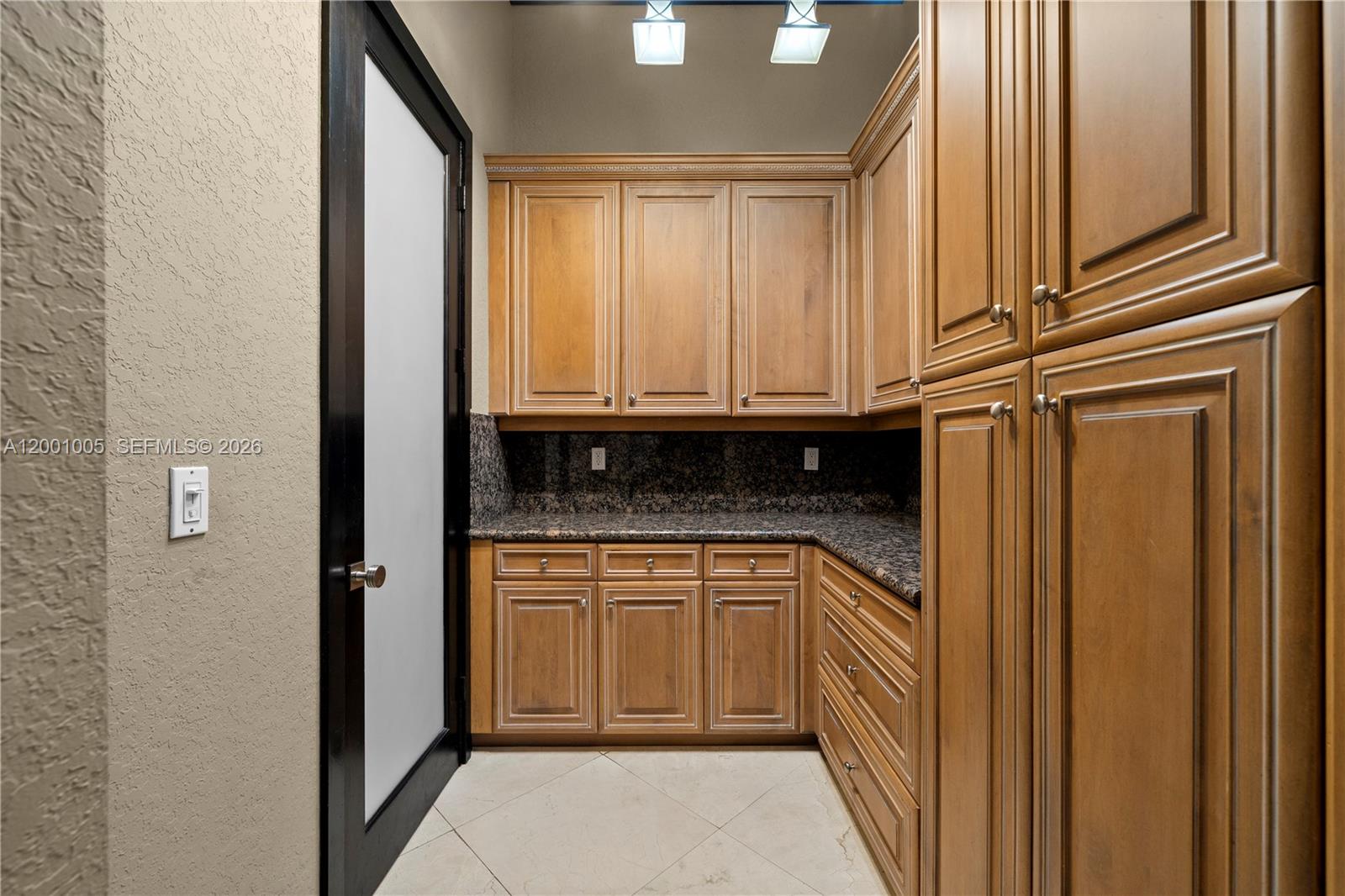 GROVES PARK - Residential Lease