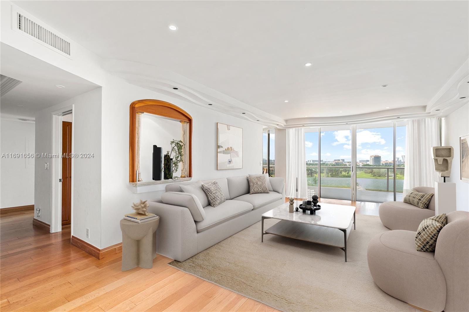 HAMPTONS WEST CONDO - Residential