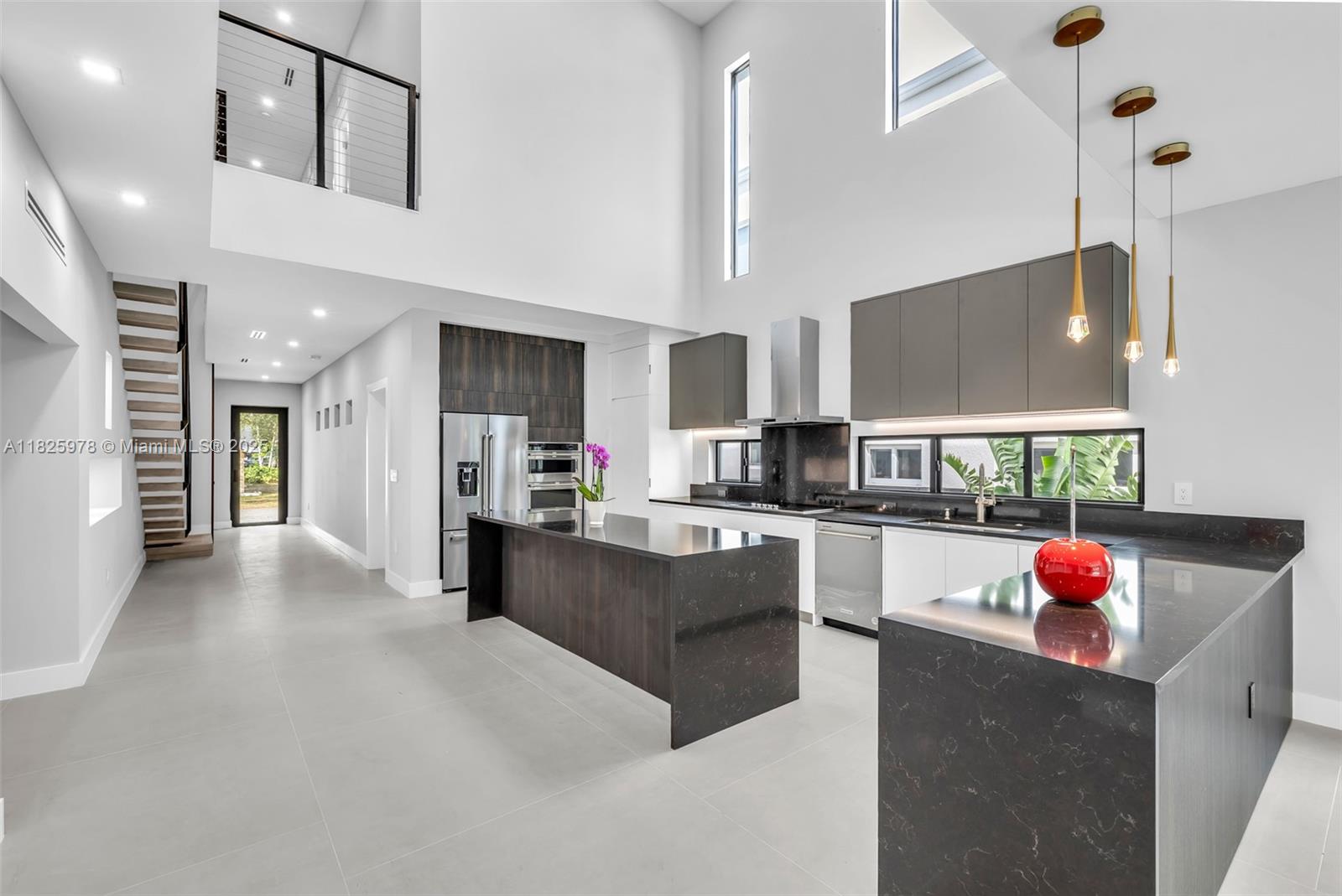 ANNUAL RENT - BRAND NEW TOWNHOUSE in Tarpon River.
Be the first to live in this Stunning 3 bed / 2.5 bath townhouse with elegant design, high ceilings, Italian kitchen with double-height ceiling, smart wireless technology for security cameras & sound. Located on a cul-de-sac for maximum privacy and peaceful. Minutes from downtown Fort Lauderdale & Las Olas. Tenant to pay for all Utilities service and lawn maintenance.