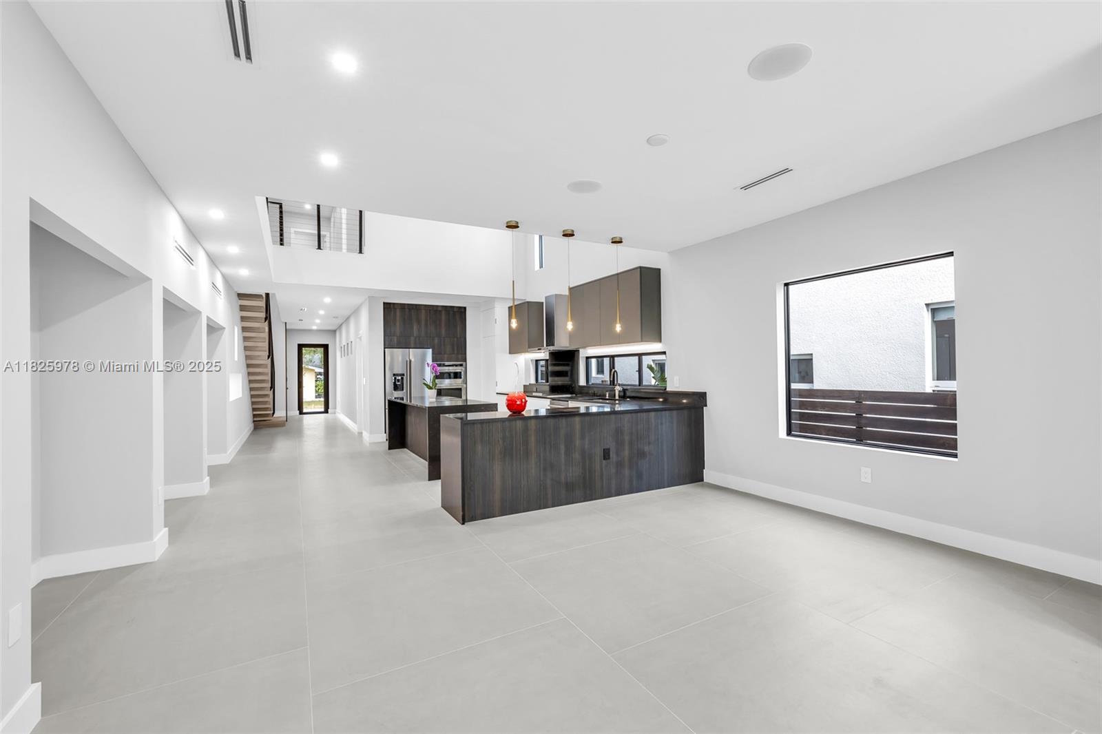 LAUDERDALE - Residential Lease