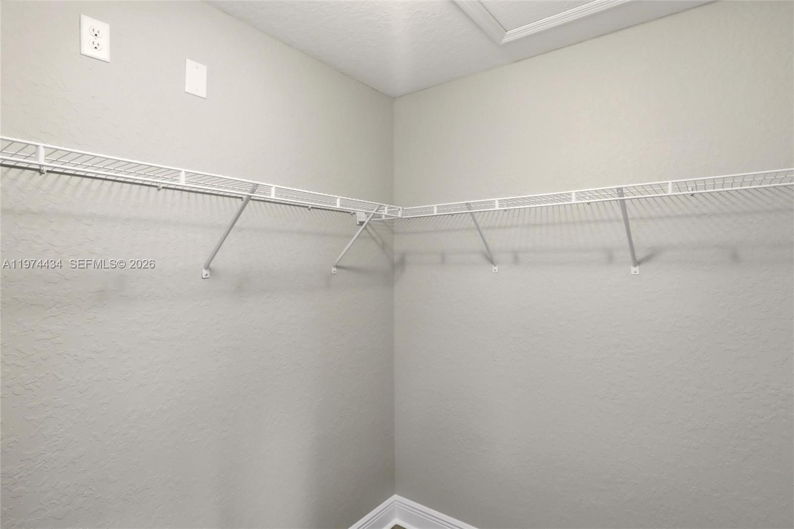 Sun N Lake - Residential