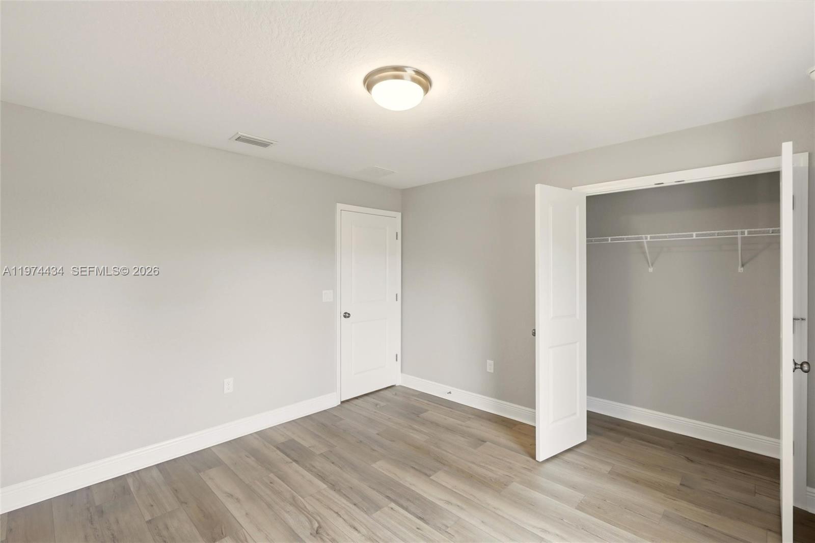 Sun N Lake - Residential