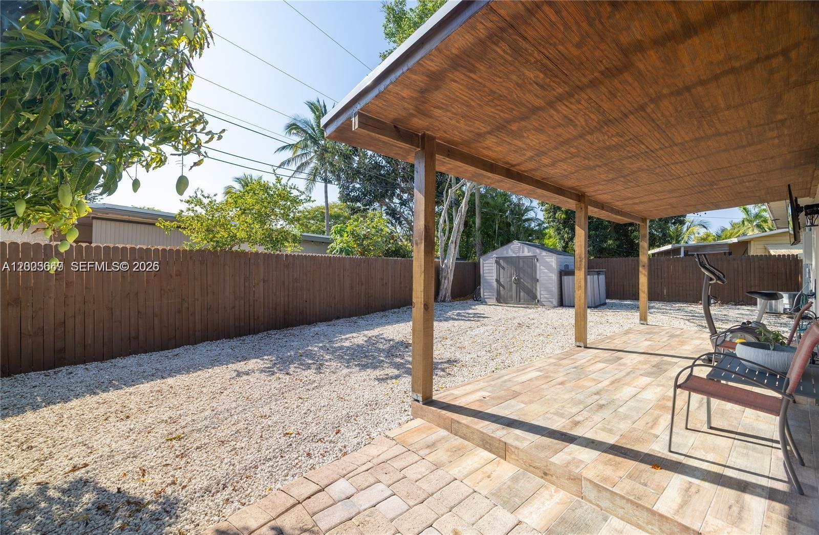 CRESTHAVEN NO 5 - Residential