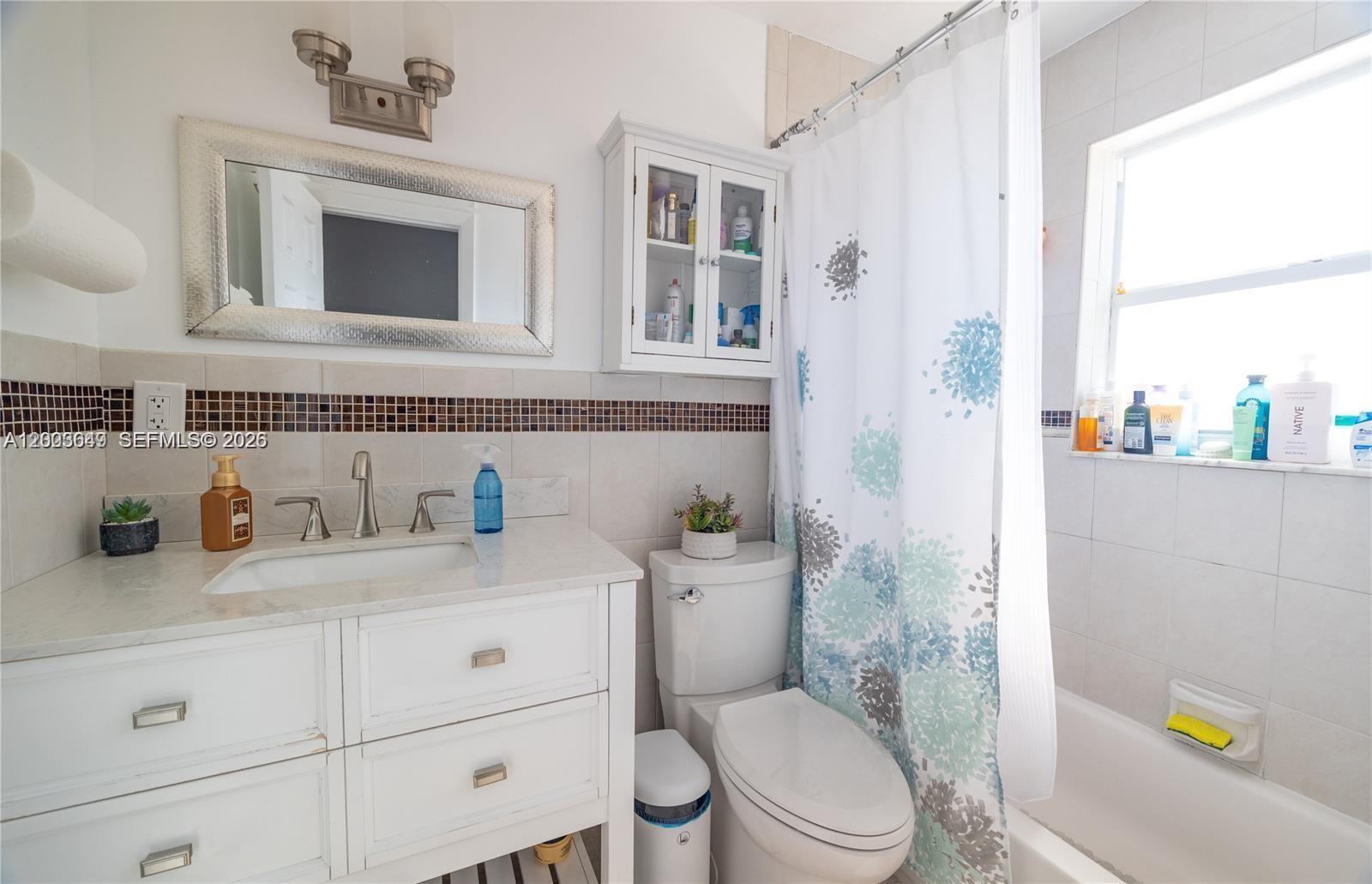 CRESTHAVEN NO 5 - Residential