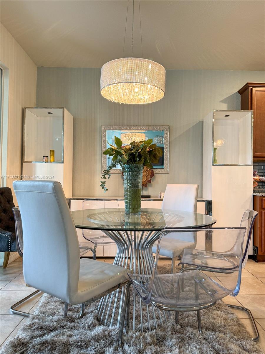 HILLCREST COUNTRY CLUB SO - Residential