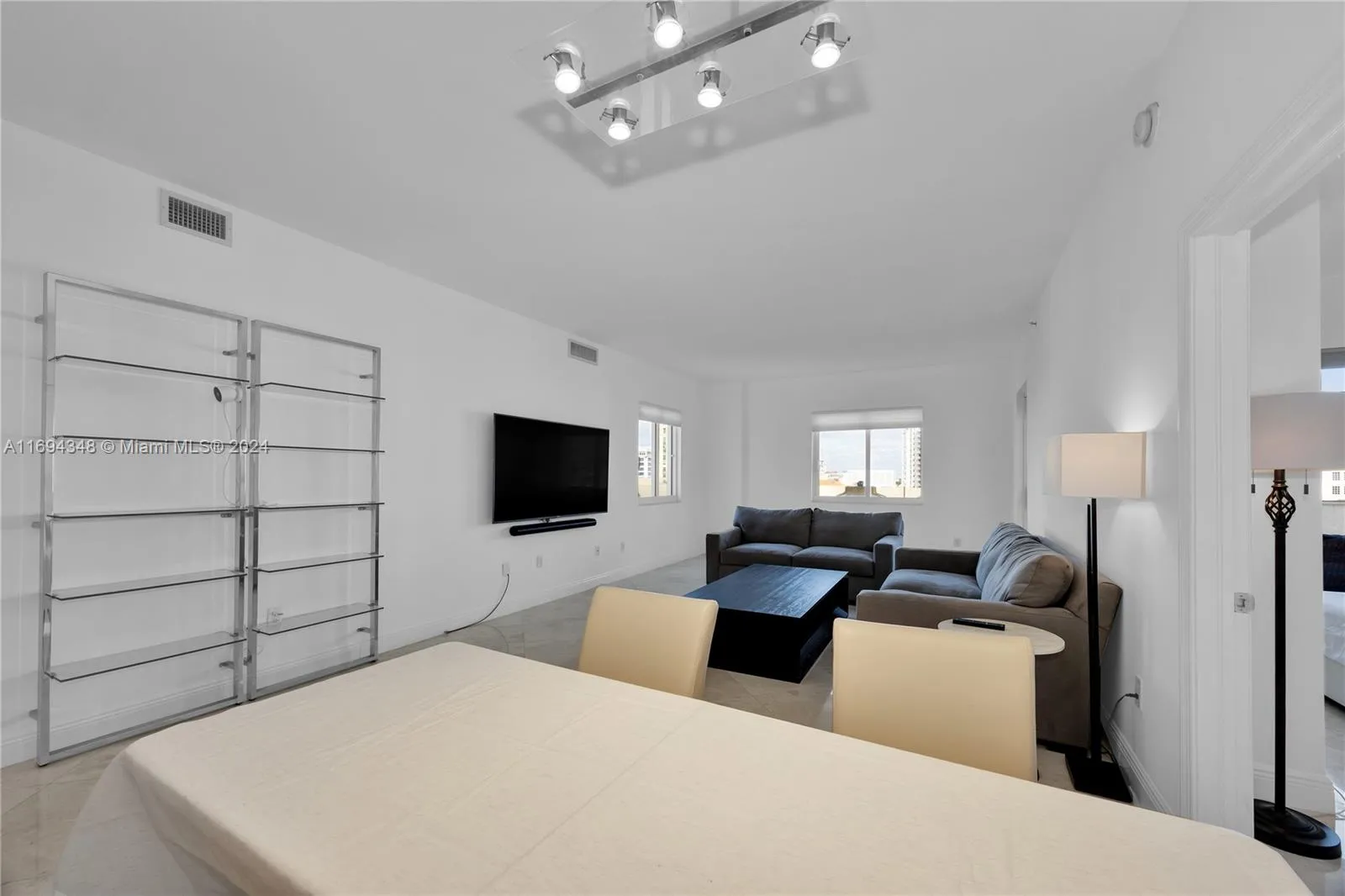 Coral Gables, Florida 33134, United States, 2 Bedrooms Bedrooms, ,2 BathroomsBathrooms,Residential,Active,32580