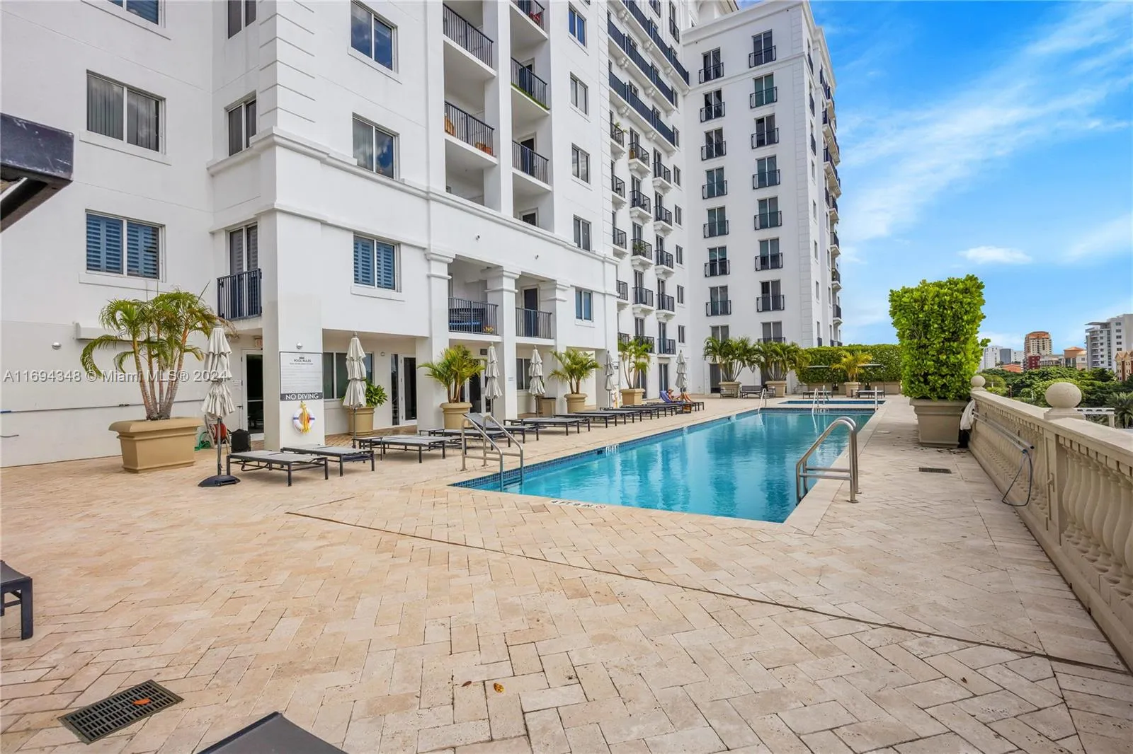 Coral Gables, Florida 33134, United States, 2 Bedrooms Bedrooms, ,2 BathroomsBathrooms,Residential,Active,32580