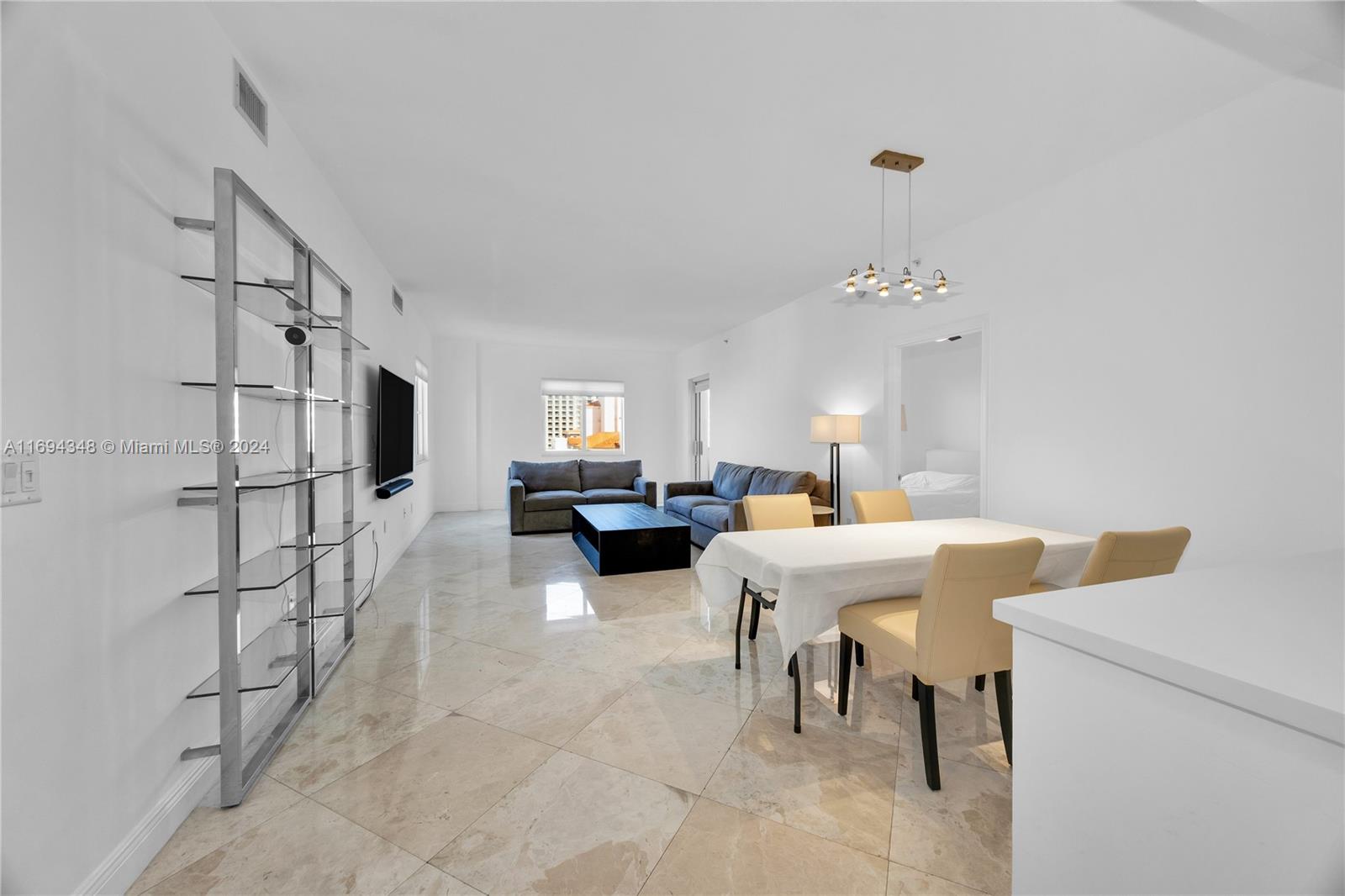 10 Aragon Ave 810