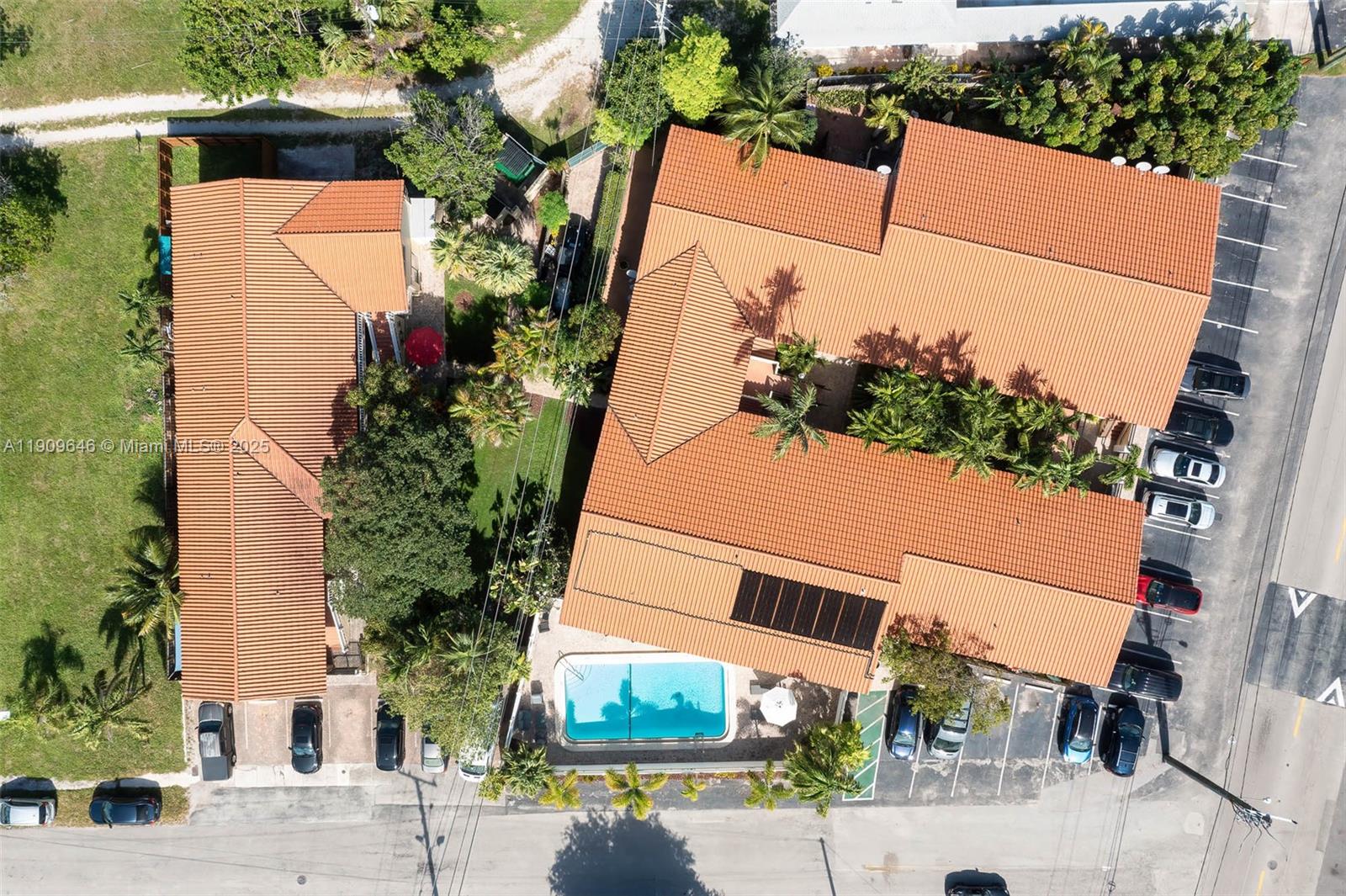 EVERGLADE LAND SALES CO - Residential Lease