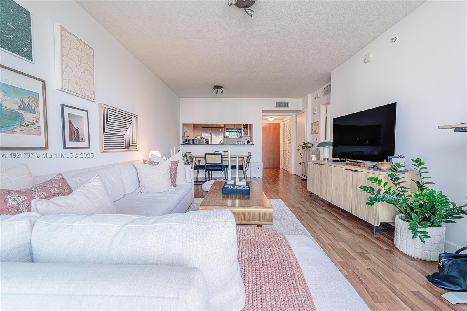 BRICKELL ON THE RIVER N T - Residential Lease