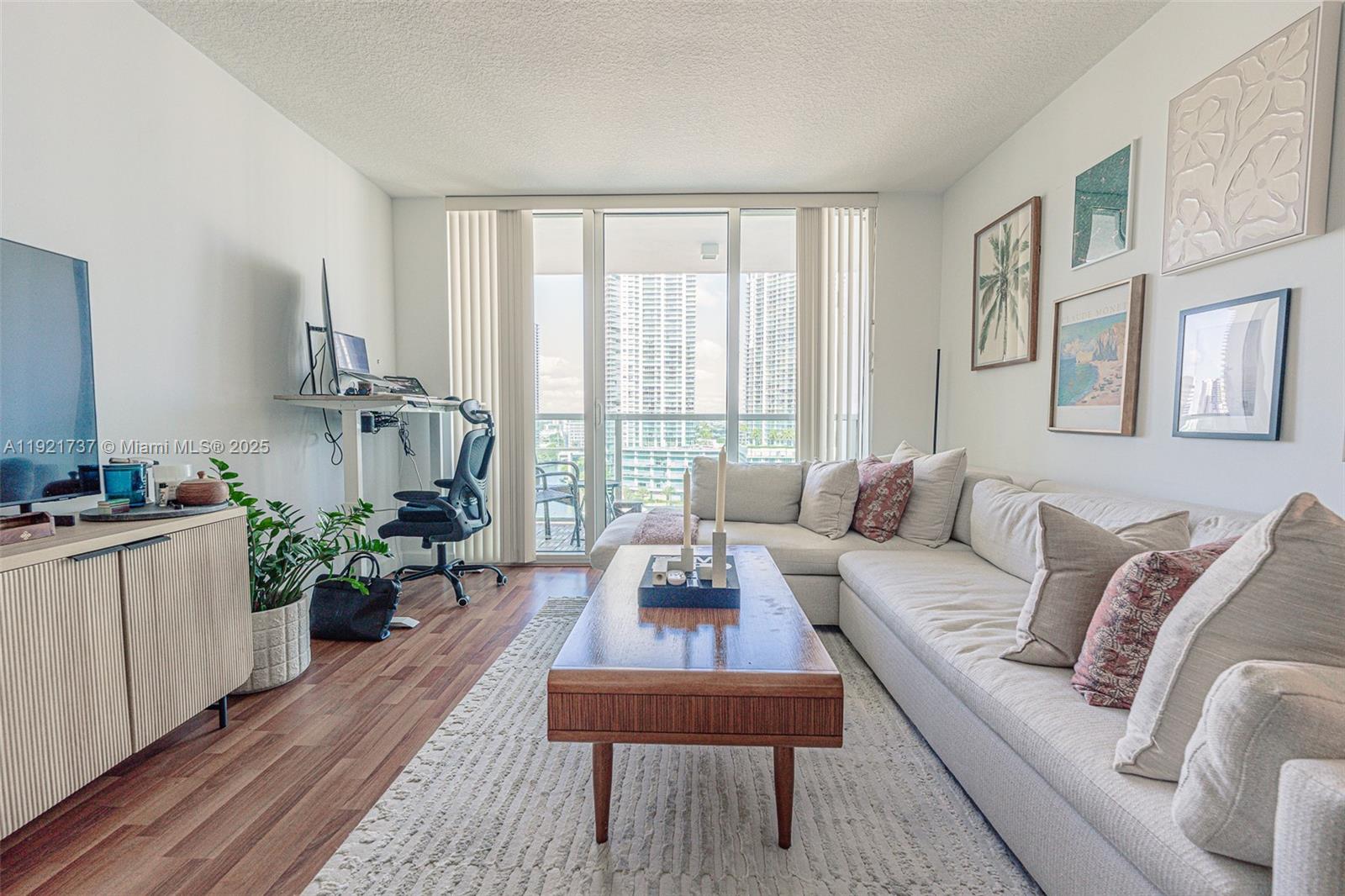 BRICKELL ON THE RIVER N T - Residential Lease