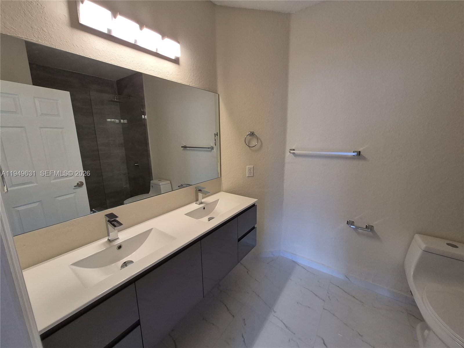 DORAL ISLES NORTH SEC TWO - Residential