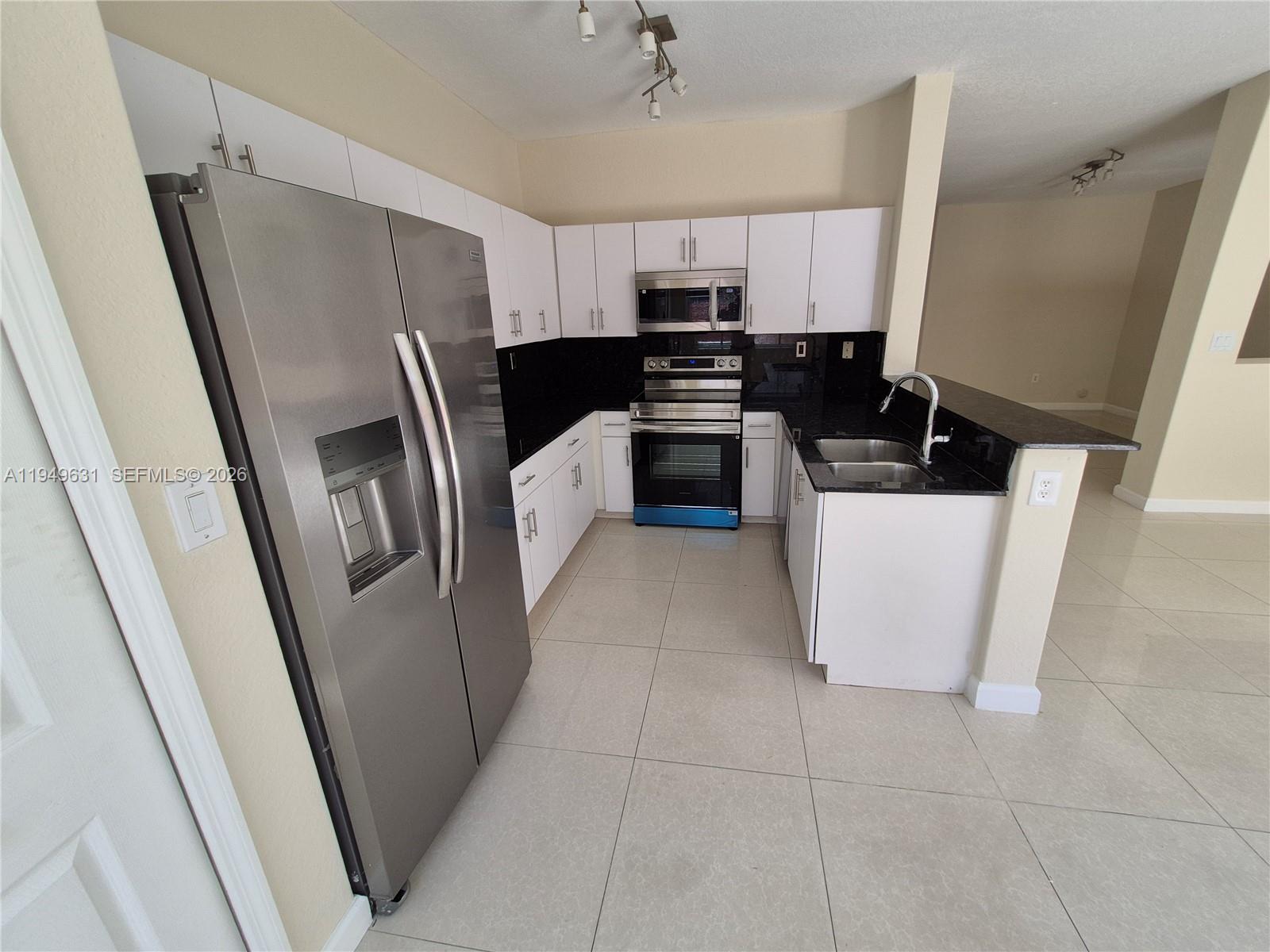 DORAL ISLES NORTH SEC TWO - Residential