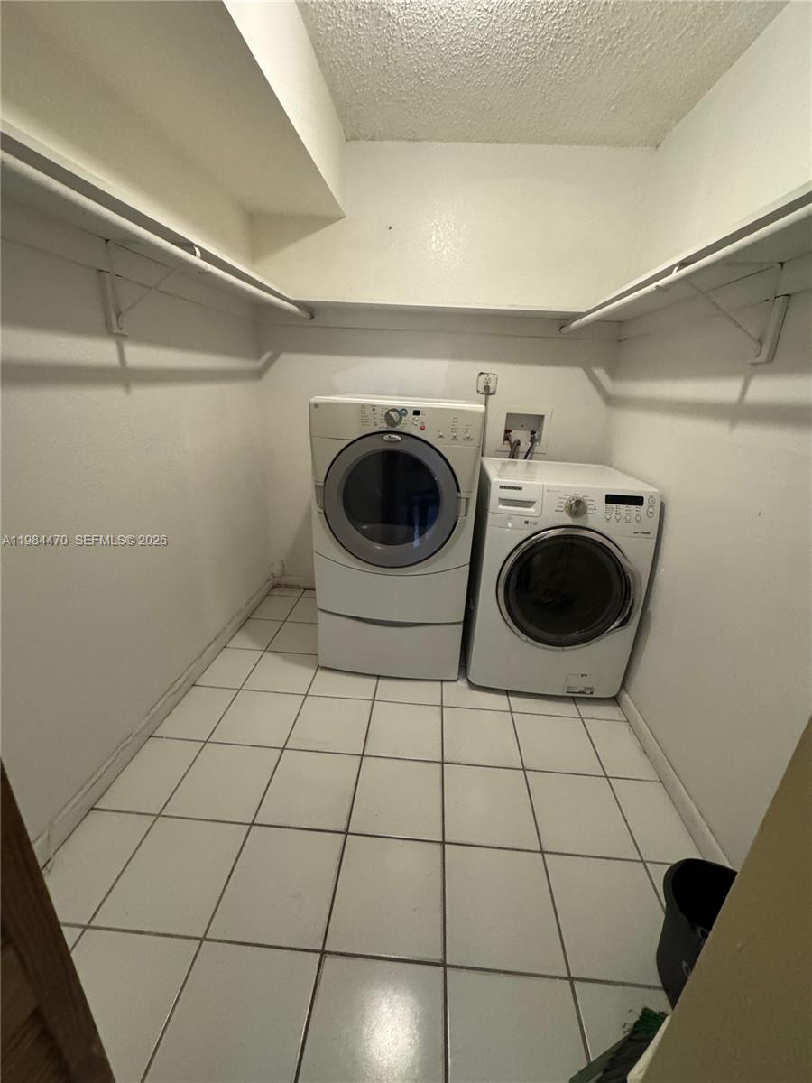 NEW WORLD CONDO APTS IV - Residential Lease