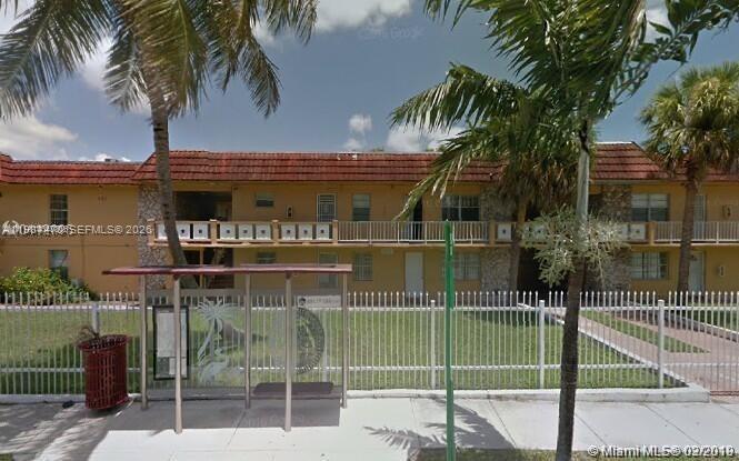 NEW WORLD CONDO APTS IV - Residential Lease