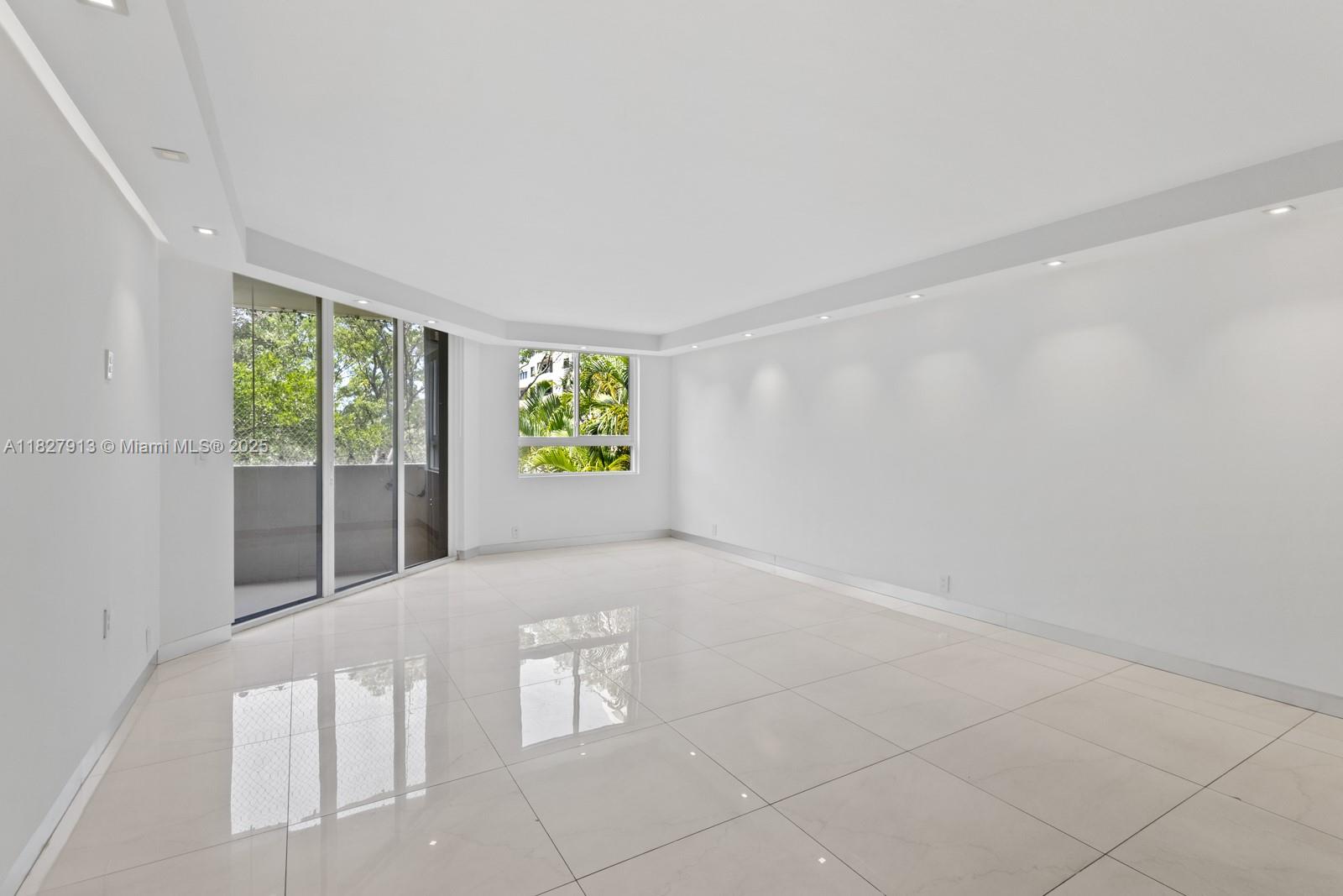 181 Crandon Blvd 207
