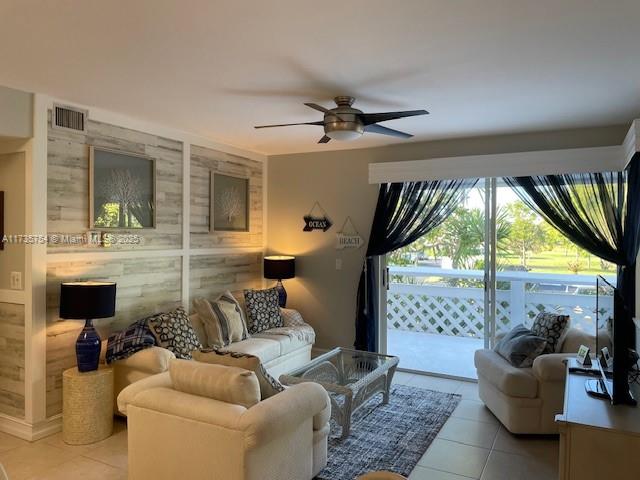 PLANTATION VILLAS CONDO F - Residential