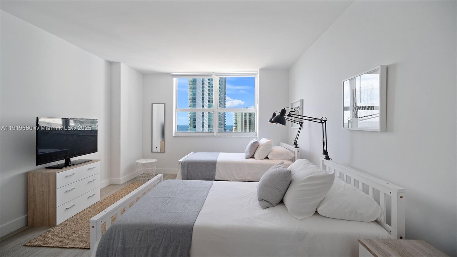 THE MARK ON BRICKELL COND - Residential