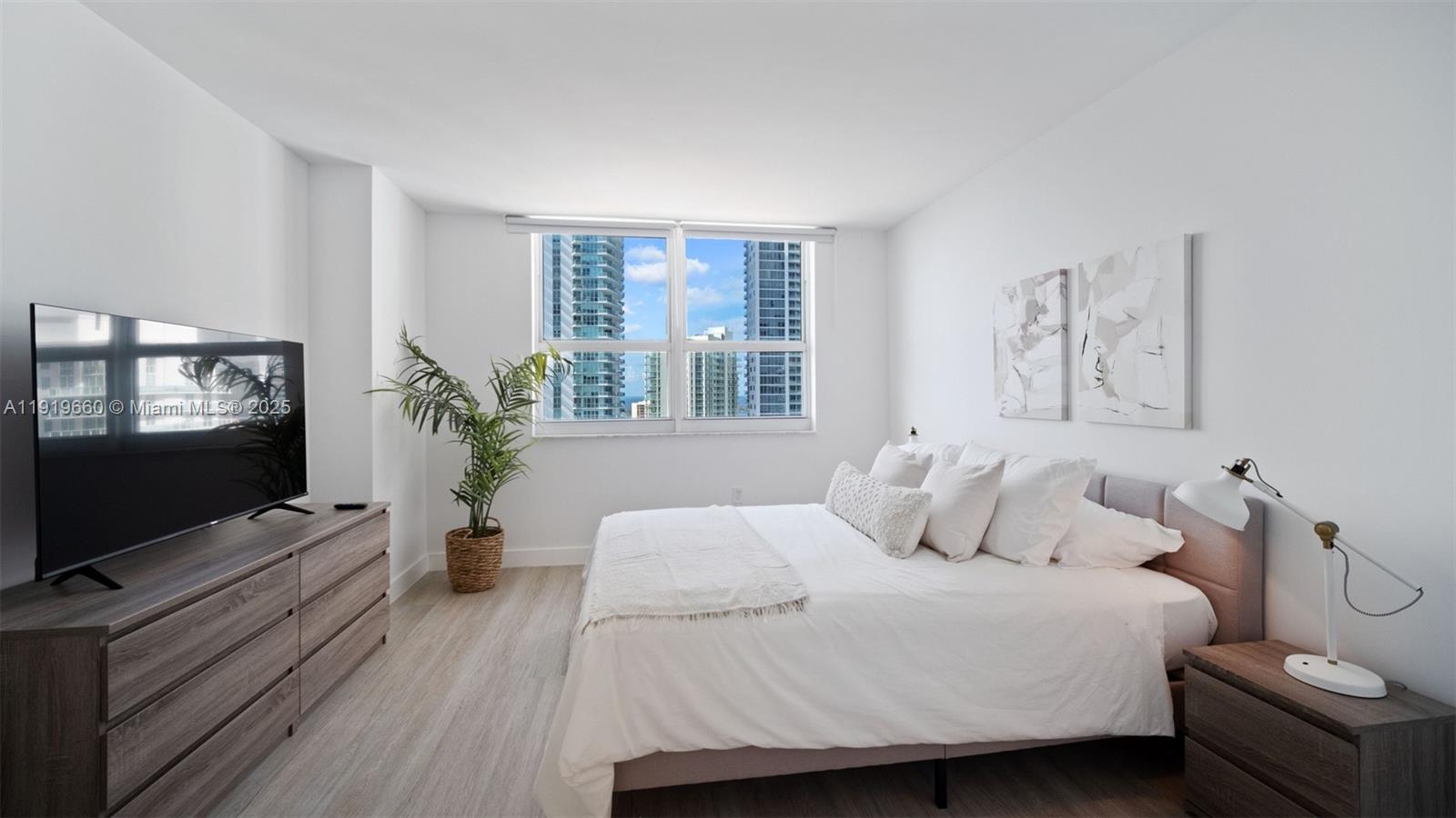 THE MARK ON BRICKELL COND - Residential