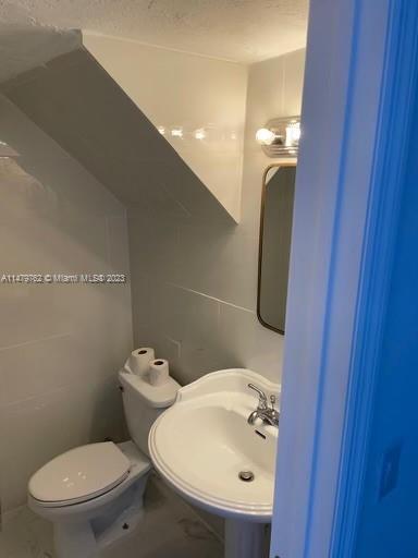 View photos, virtual tours, details... 5960 NE 5th Ct 5