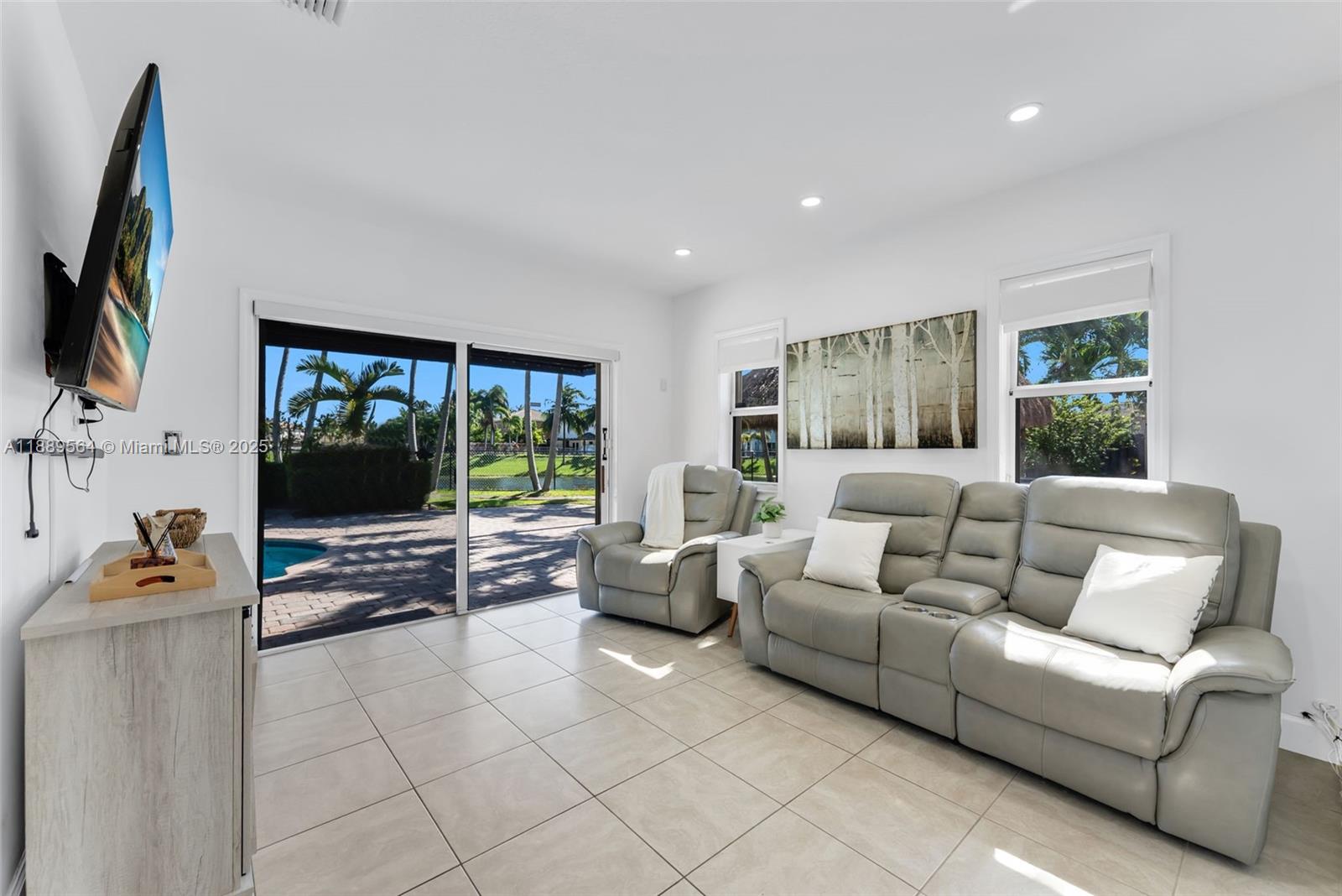PELICAN BAY AT OLD CUTLER - Residential