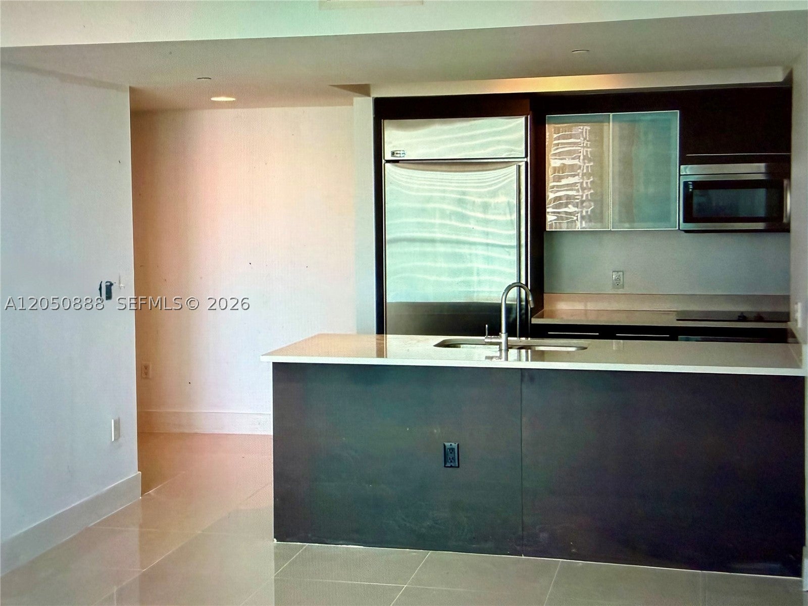 500 Brickell Ave 2003