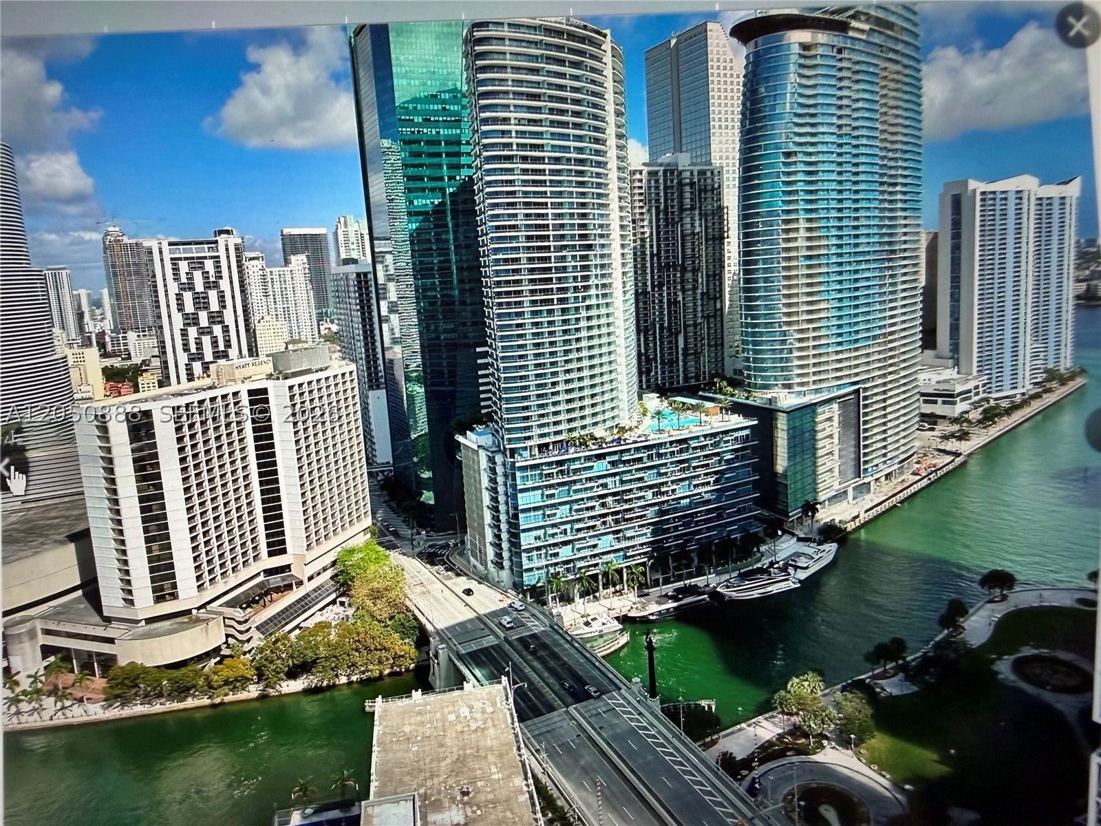 500 Brickell Ave 2003