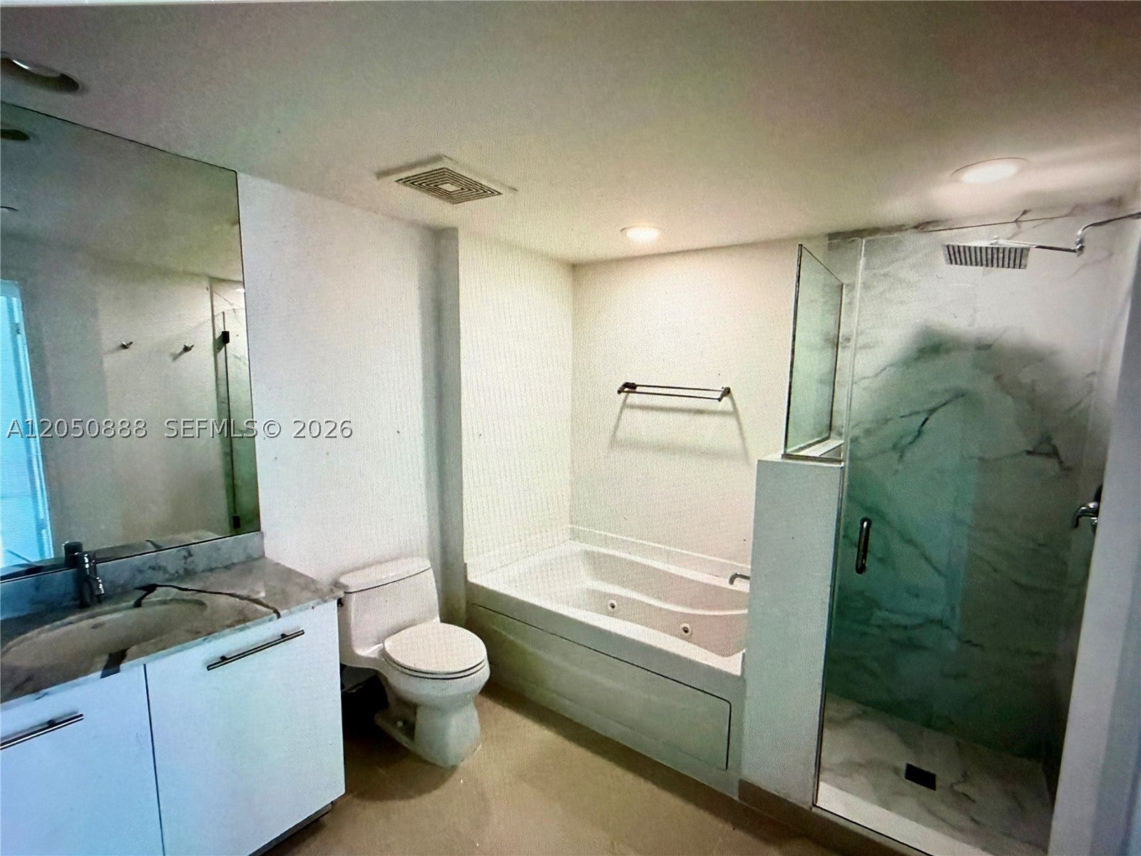 500 Brickell Ave 2003