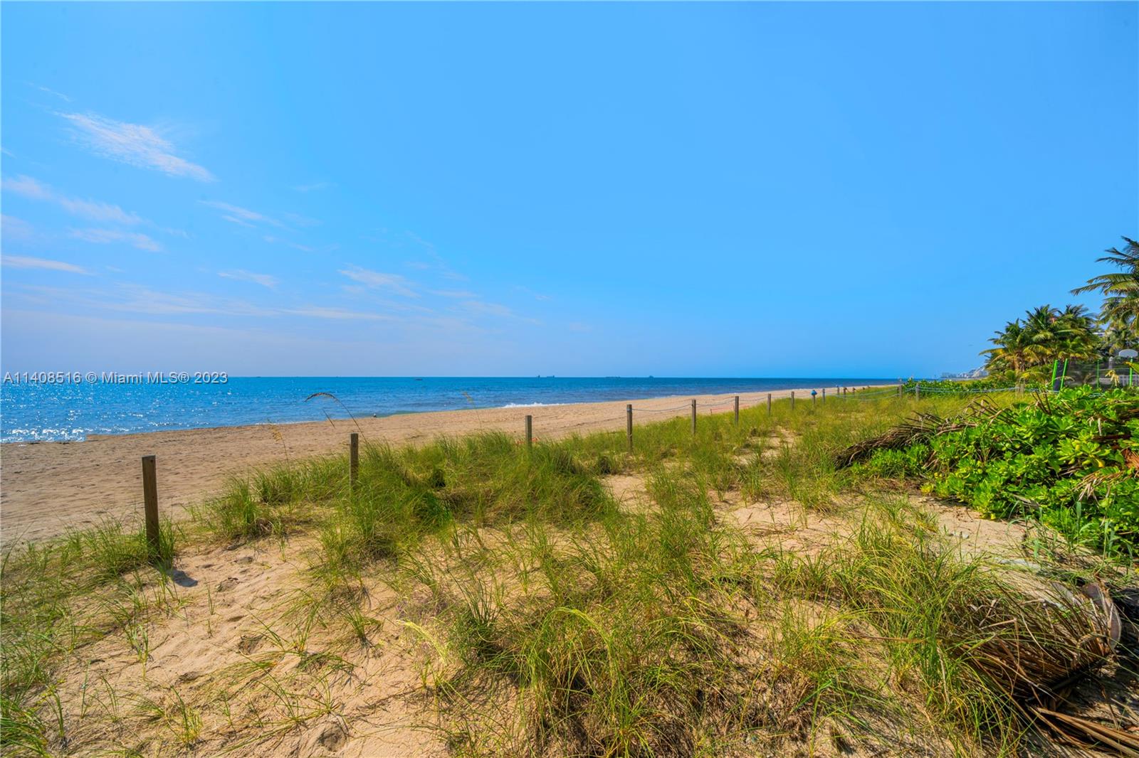 LAUDERDALE BEACH - Land