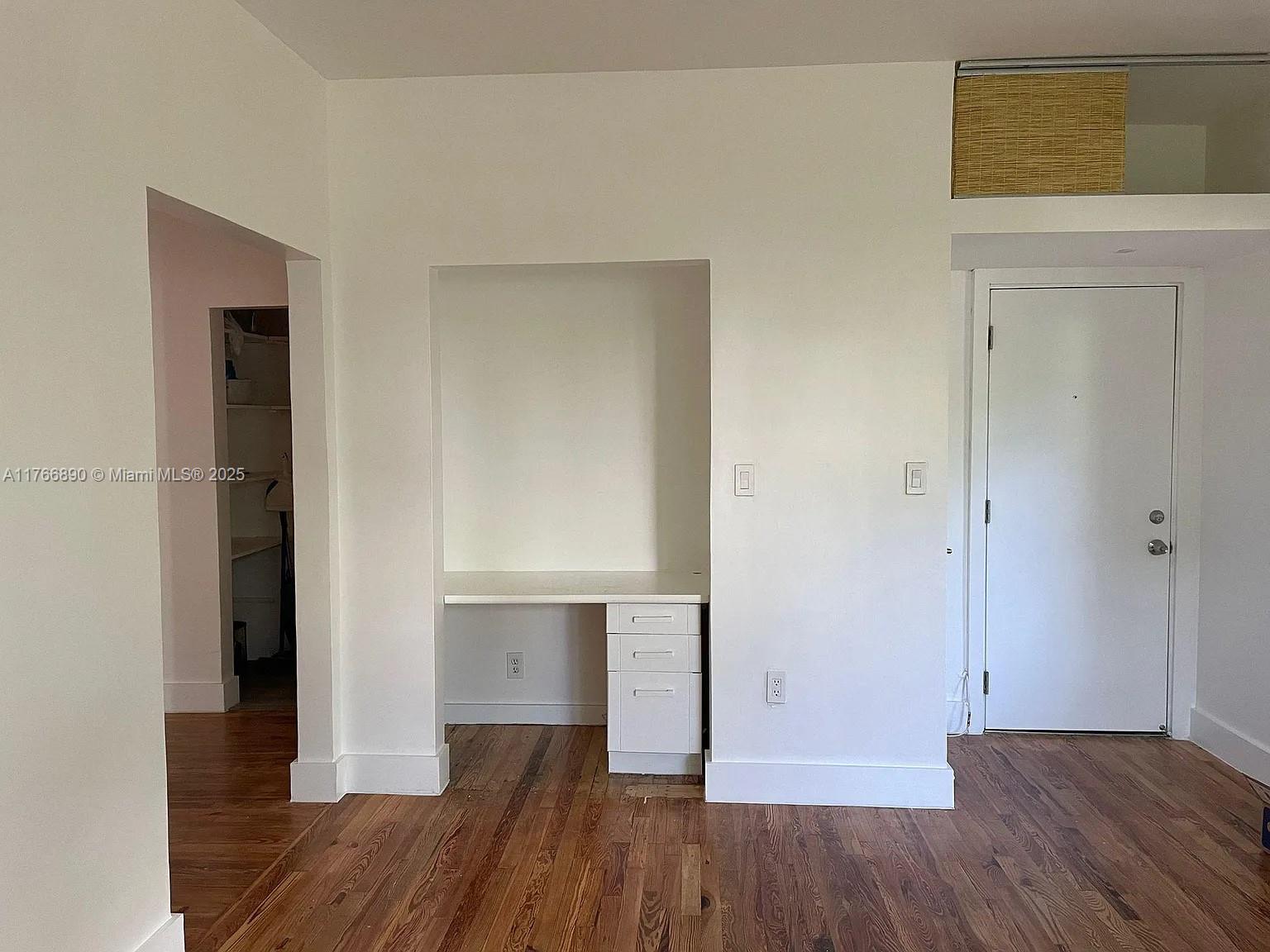 THE PARK VINTAGE CONDO - Residential