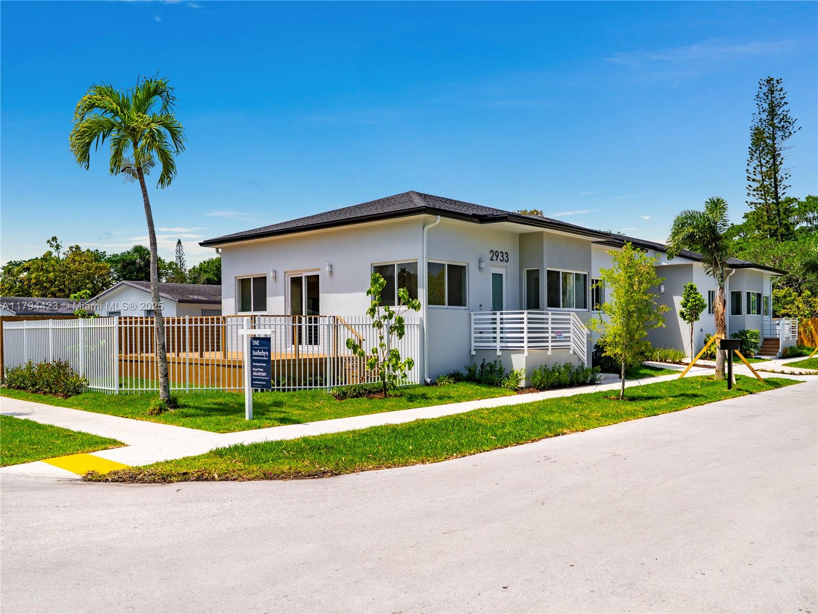 2931 SW 12th Ave