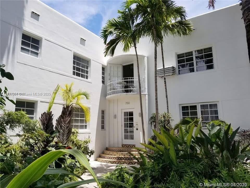 750 Espanola Way 10
