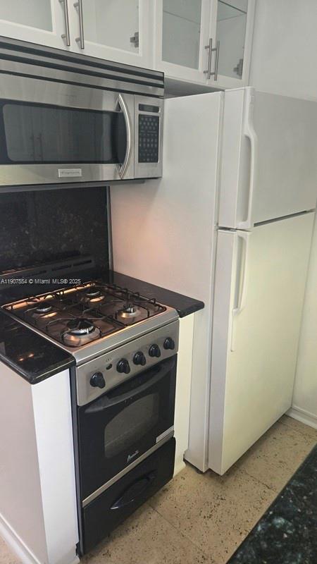 ESPANOLA COURT CONDO - Residential Lease