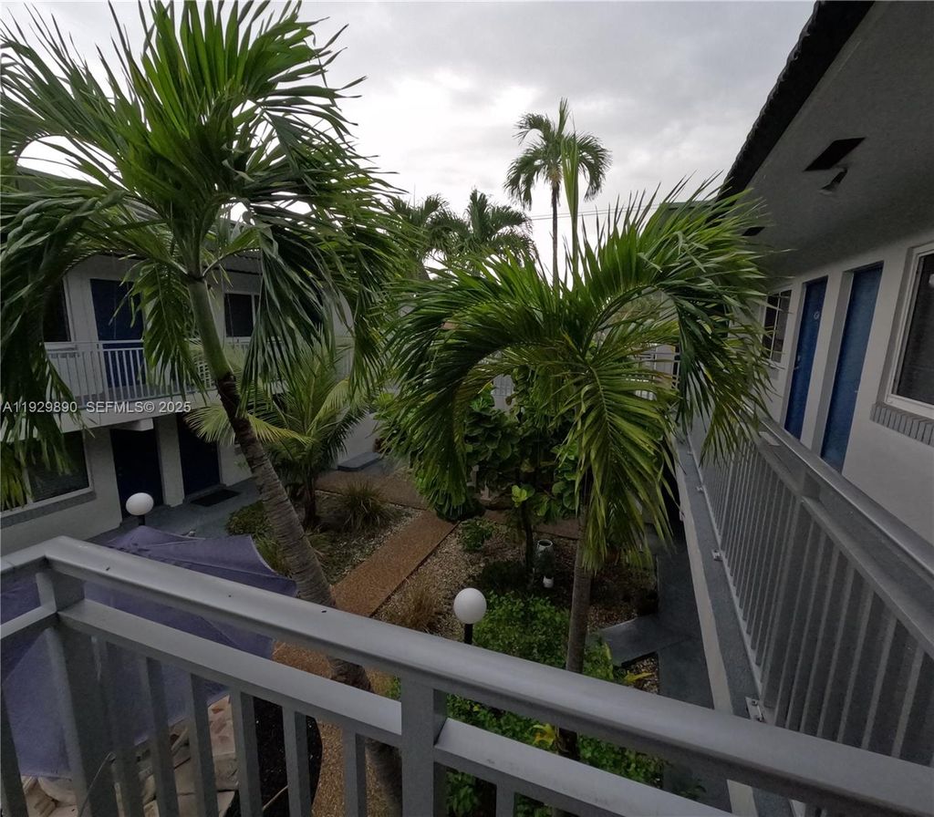 Photo of 1010 SE 15th St #209, Fort Lauderdale, FL 33316 (MLS # A11929890)