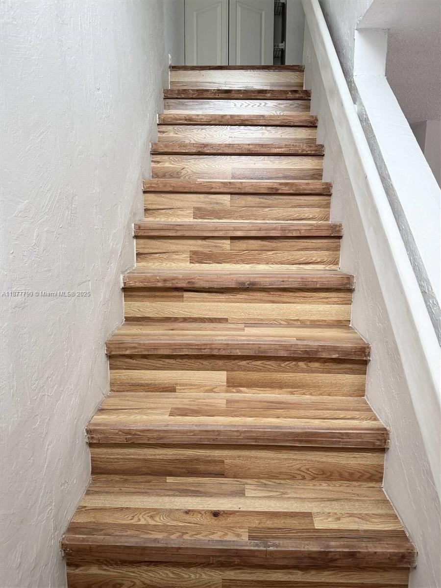 PINEBROOKE CONDO BLDG H - Residential