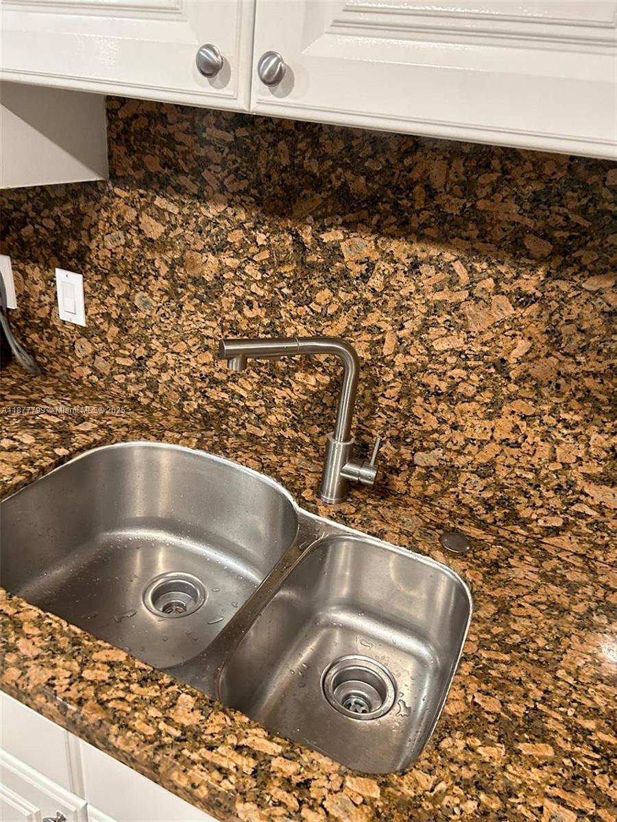 PINEBROOKE CONDO BLDG H - Residential