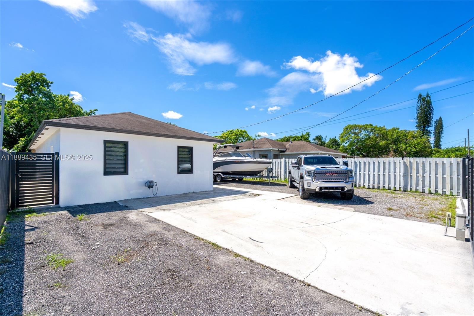 THE TROPICS AMD - Residential