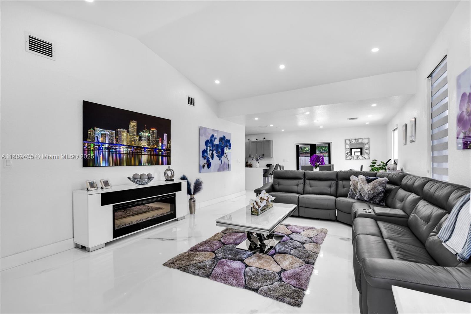 THE TROPICS AMD - Residential