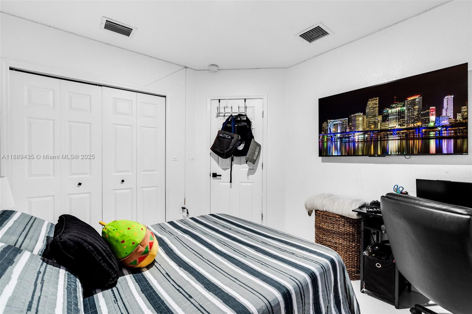 THE TROPICS AMD - Residential