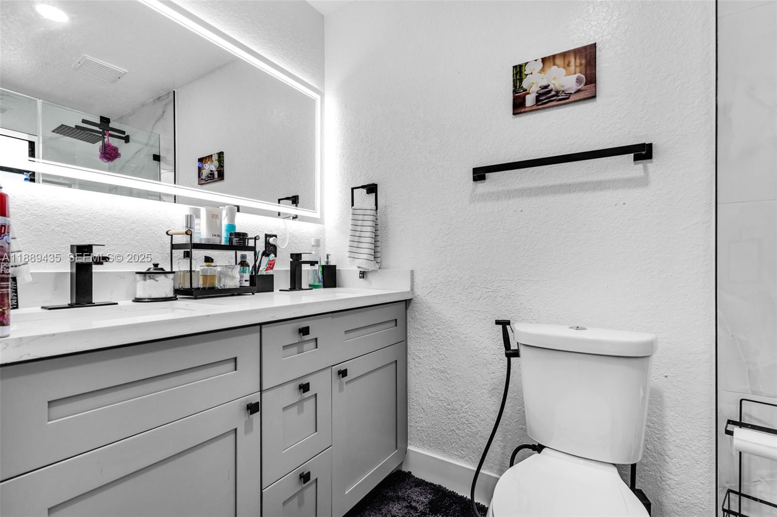 THE TROPICS AMD - Residential