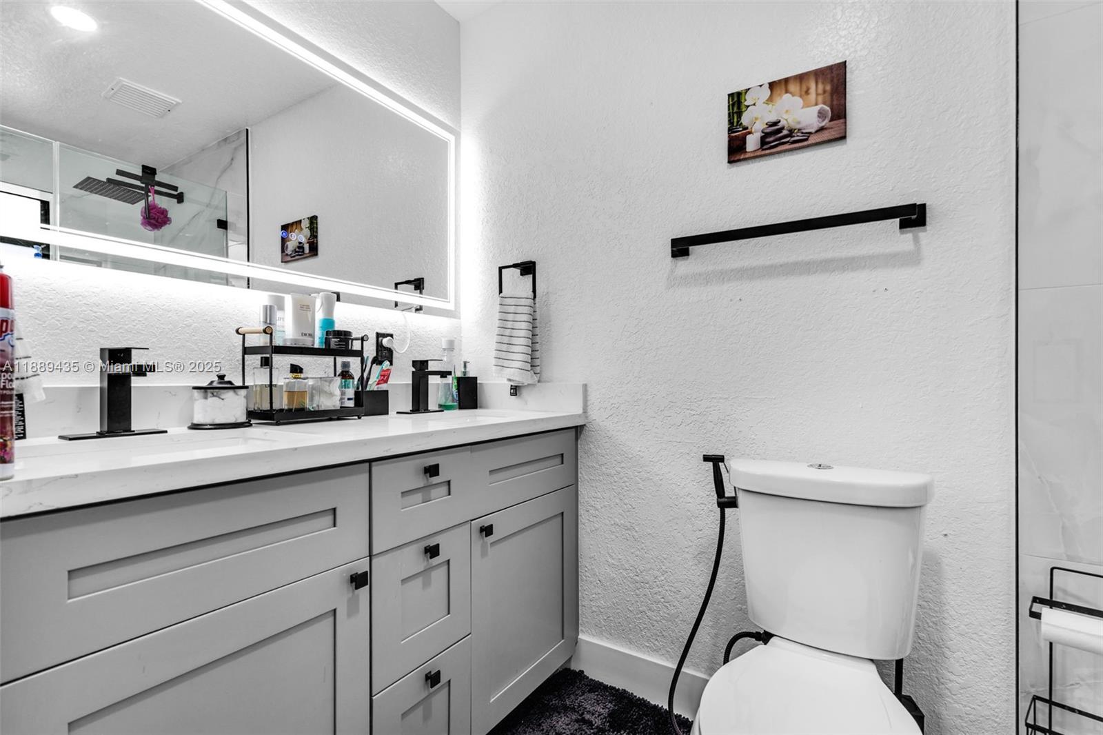 THE TROPICS AMD - Residential